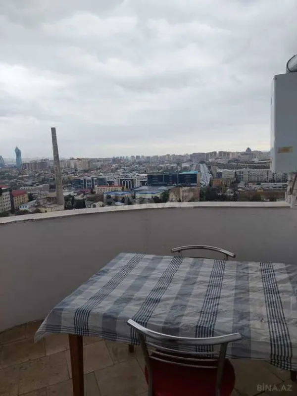 Satılır 3 otaqlı mənzil 105 m²