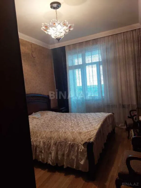 Satılır 3 otaqlı mənzil 105 m²