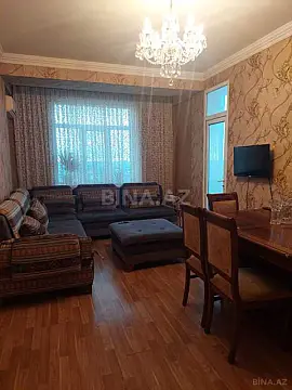 Satılır 3 otaqlı mənzil 105 m² — Bakı, Şəhər mərkəzi 3 otaq 105.00 m²