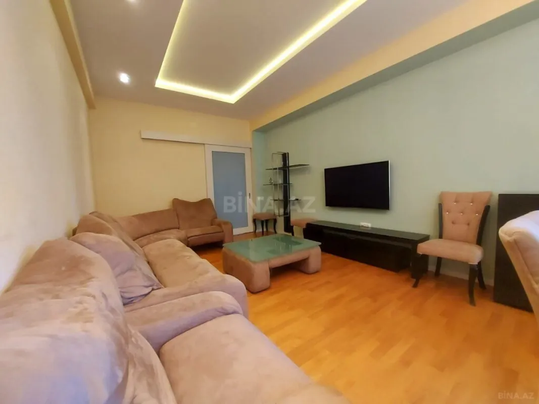 Kirayə verilir 2 otaqlı mənzil 95 m²