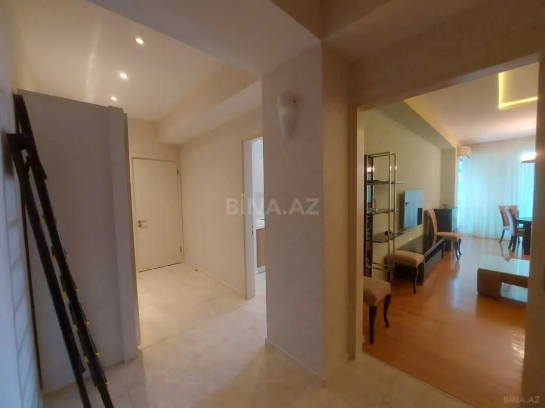 Kirayə verilir 2 otaqlı mənzil 95 m²