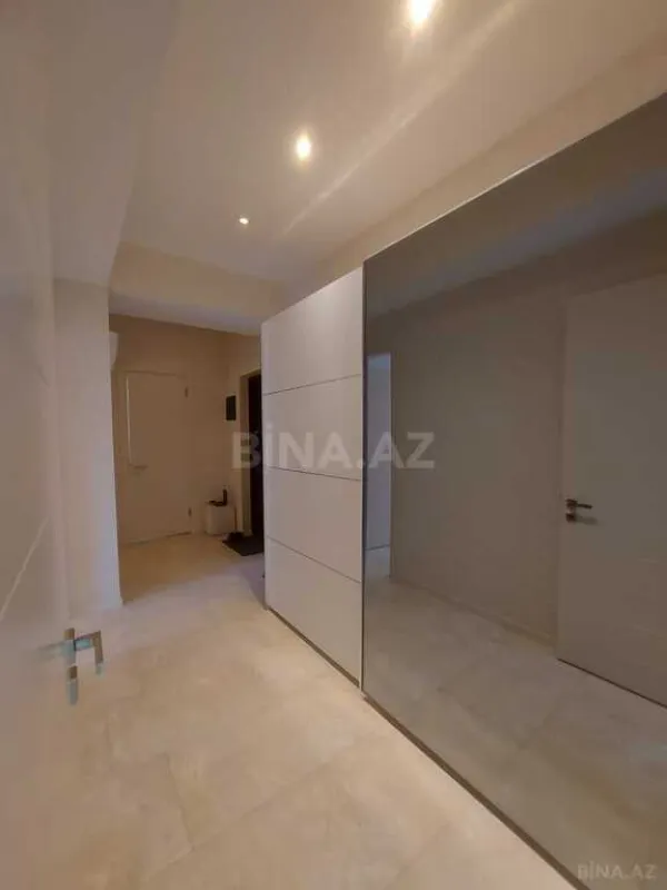 Kirayə verilir 2 otaqlı mənzil 95 m²