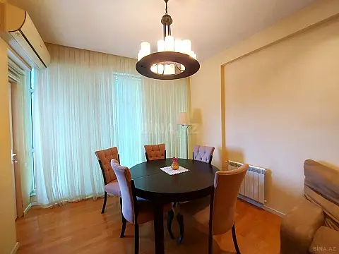 Kirayə verilir 2 otaqlı mənzil 95 m²