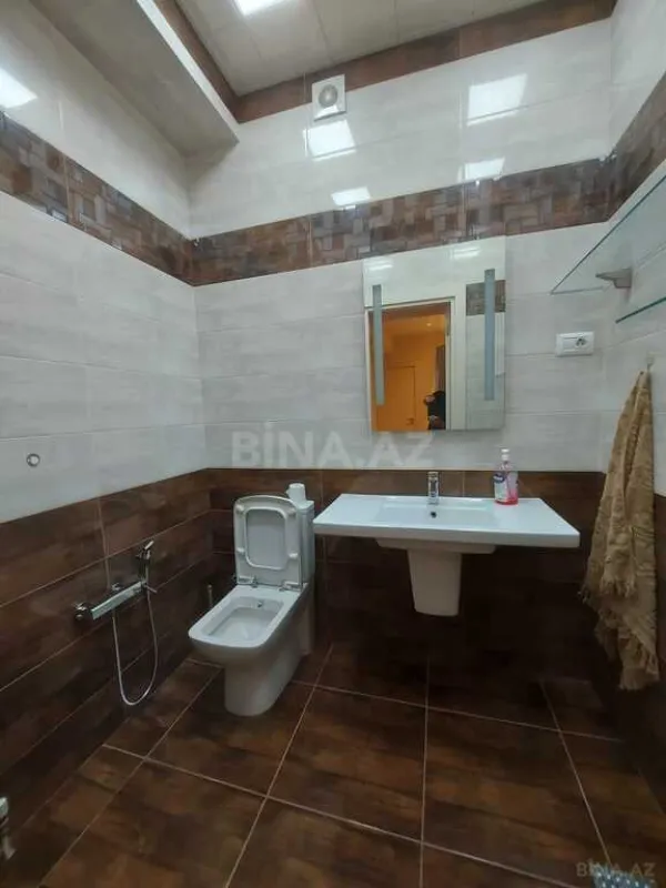 Kirayə verilir 2 otaqlı mənzil 95 m²