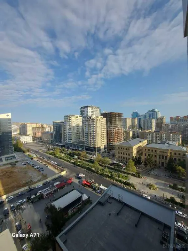 Kirayə verilir 2 otaqlı mənzil 95 m²