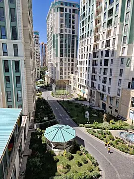 Satılır 3 otaqlı mənzil 143 m²