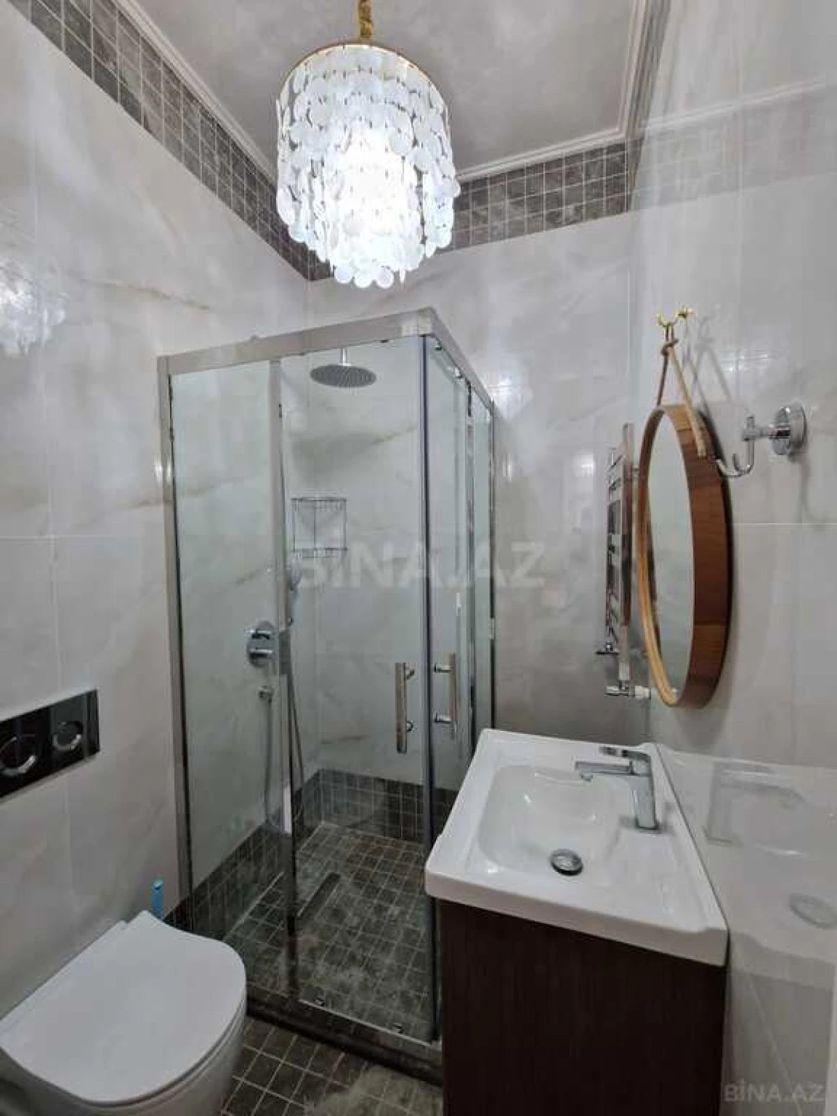 Satılır 3 otaqlı mənzil 143 m²