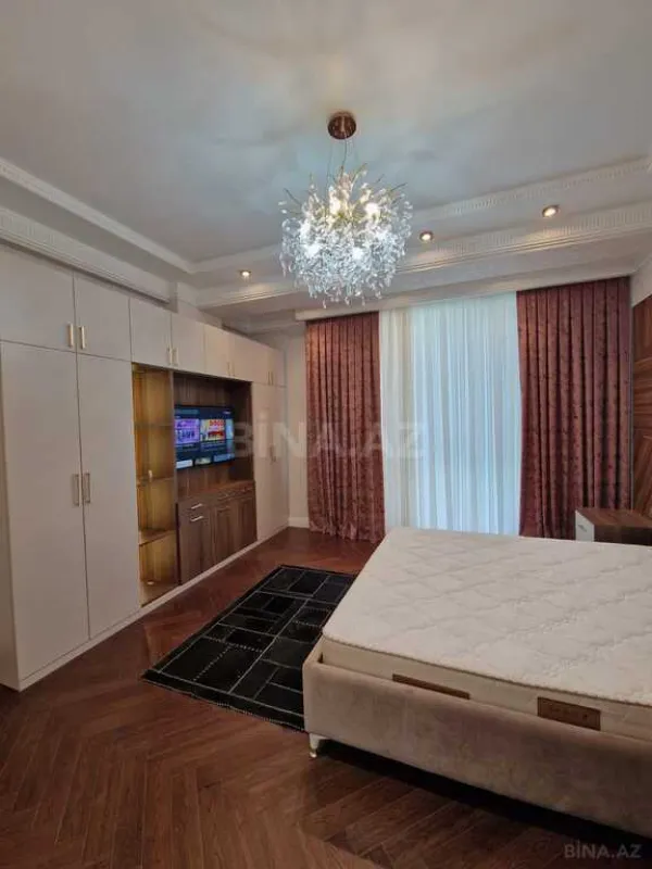 Satılır 3 otaqlı mənzil 143 m²