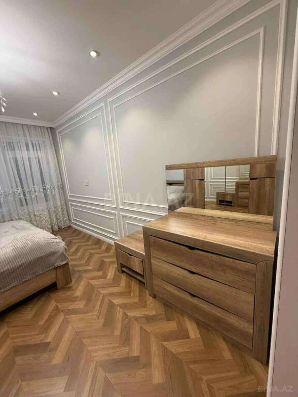 Kirayə verilir 2 otaqlı mənzil 80 m²