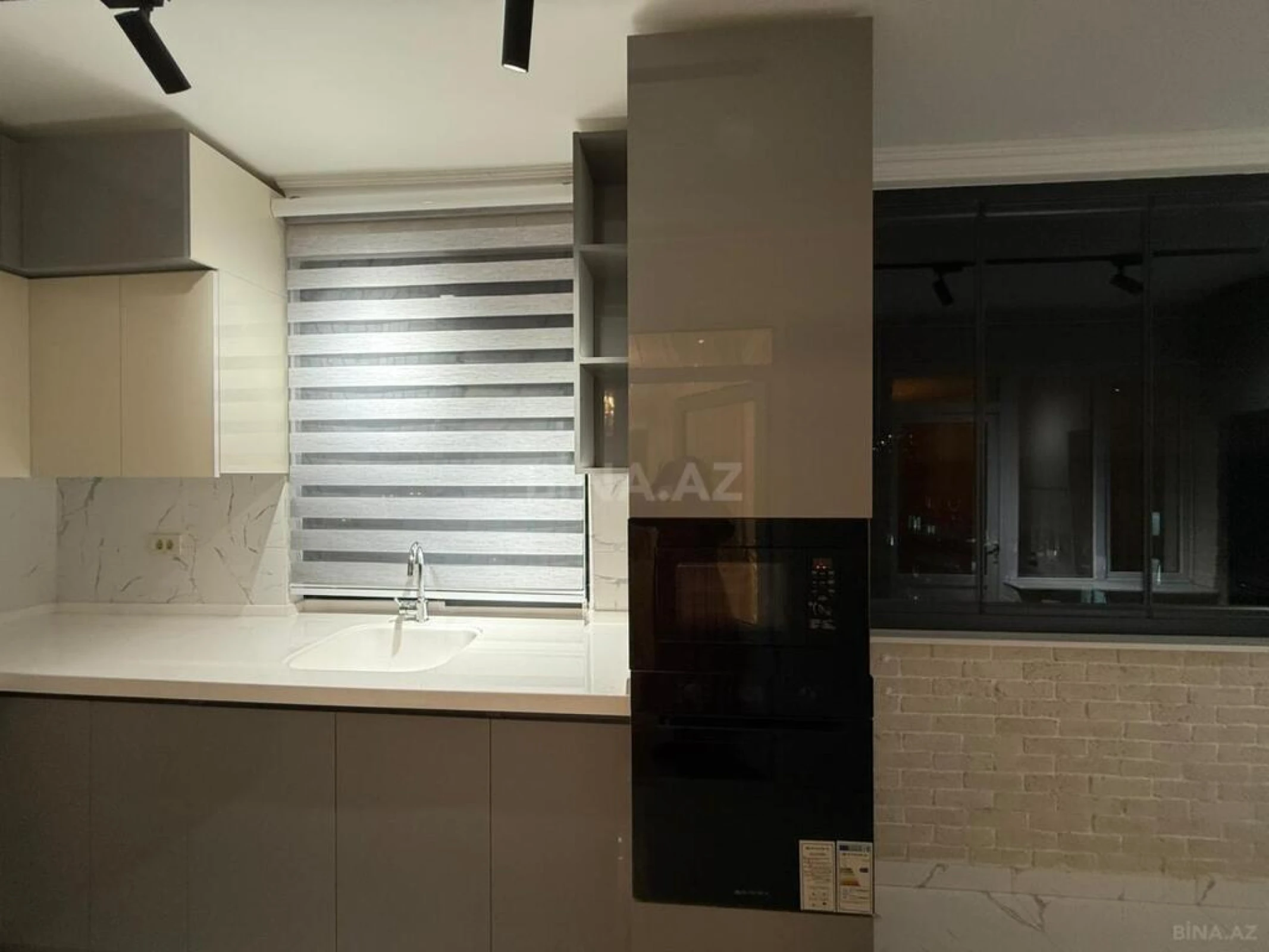 Kirayə verilir 2 otaqlı mənzil 80 m²