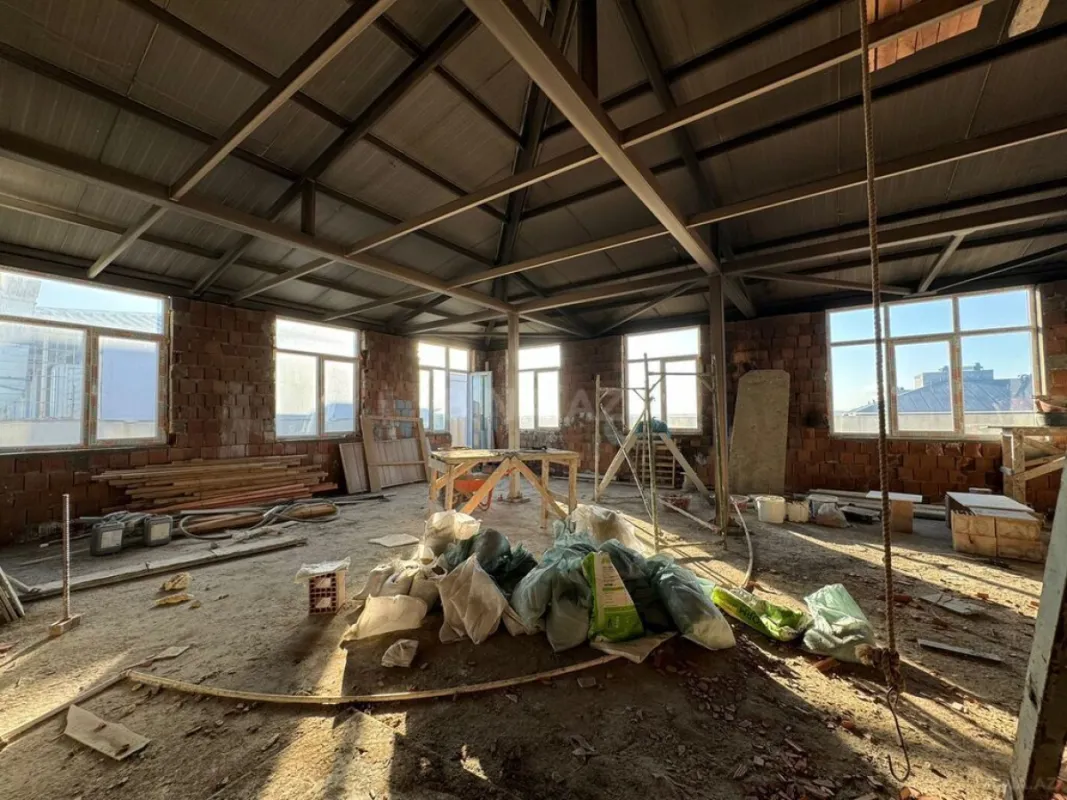 Satılır 3 otaqlı mənzil 155 m²