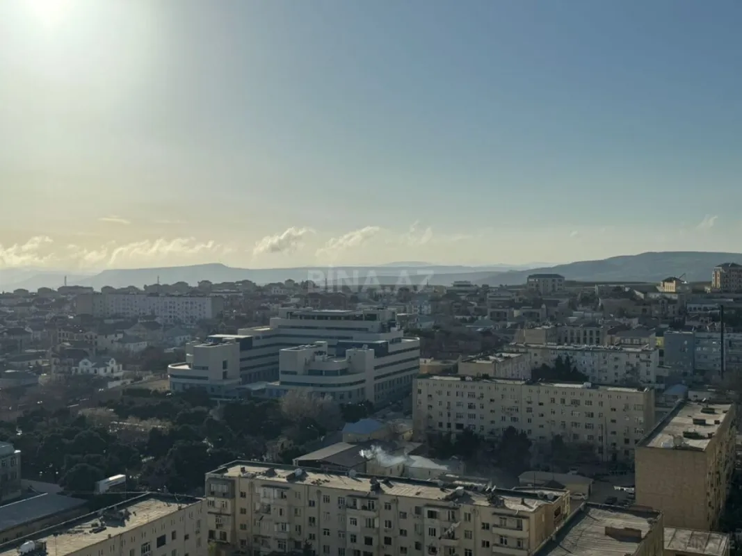 Satılır 3 otaqlı mənzil 155 m²