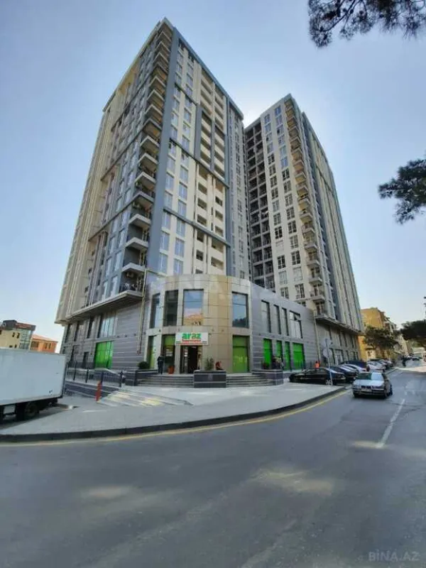 Satılır 3 otaqlı mənzil 155 m²