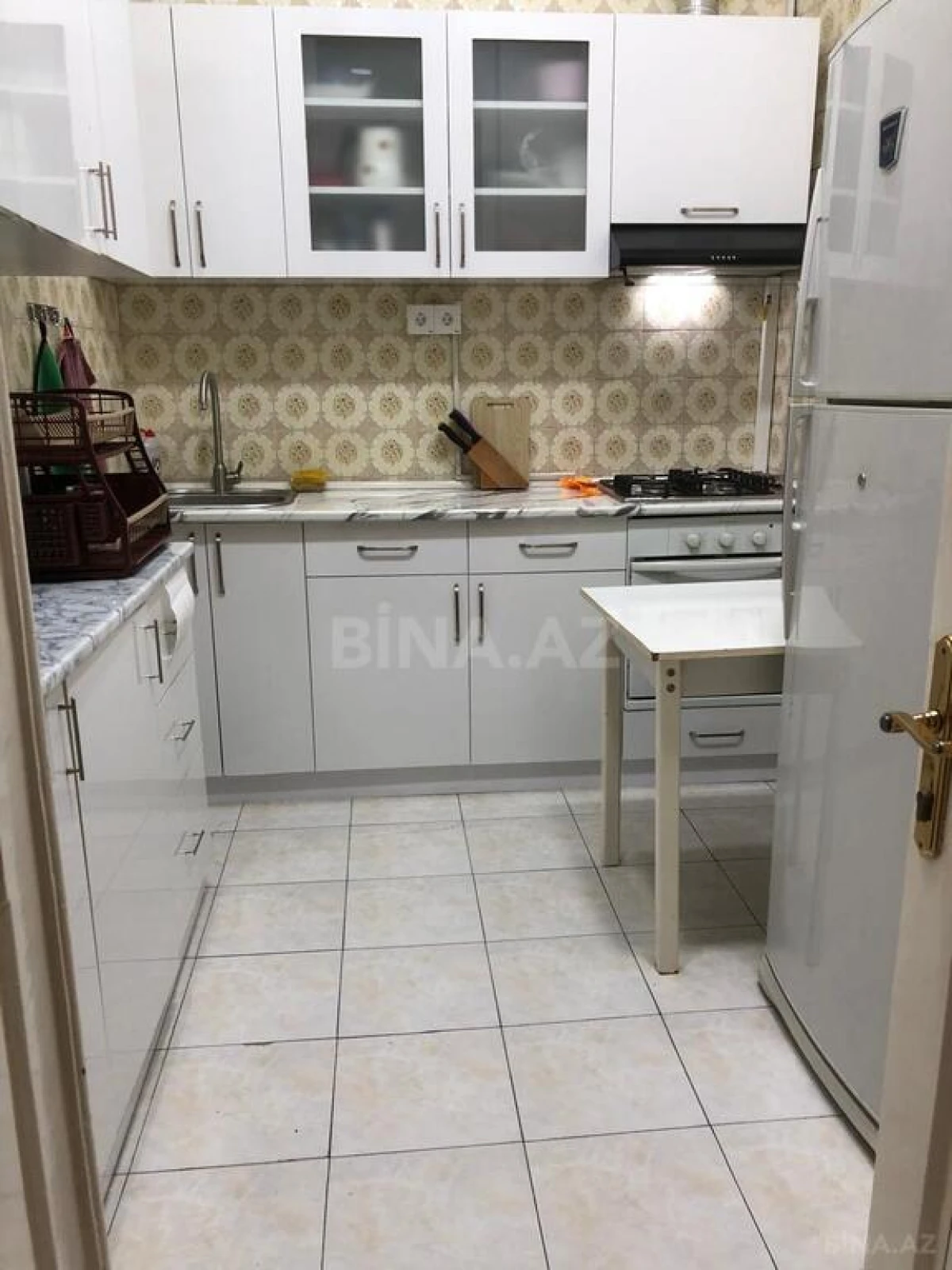 Satılır 3 otaqlı mənzil 105 m²