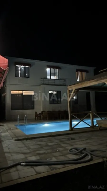 Kirayə verilir 6 otaqlı həyət evi 400 m²