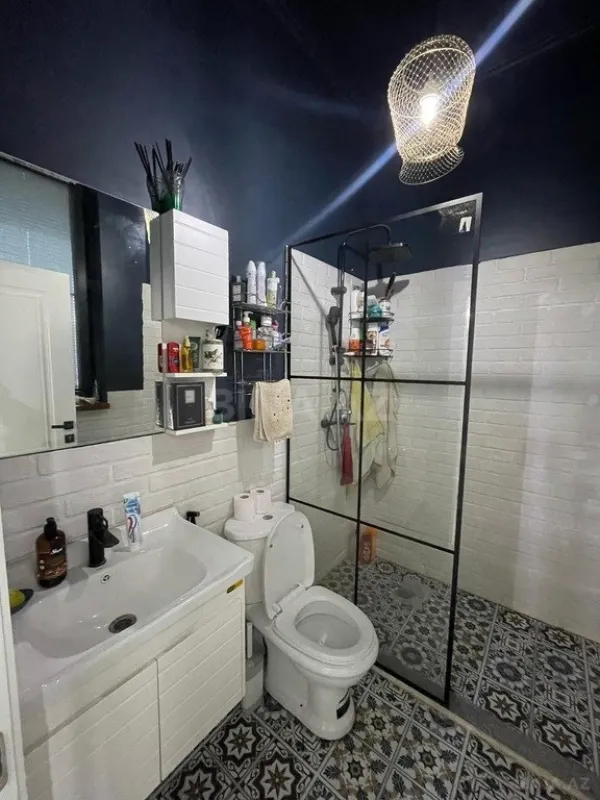 Kirayə verilir 6 otaqlı həyət evi 400 m²