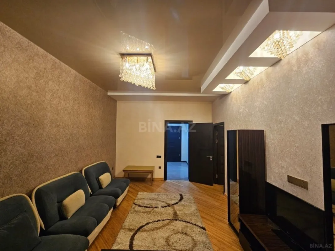 Satılır 4 otaqlı mənzil 110 m²