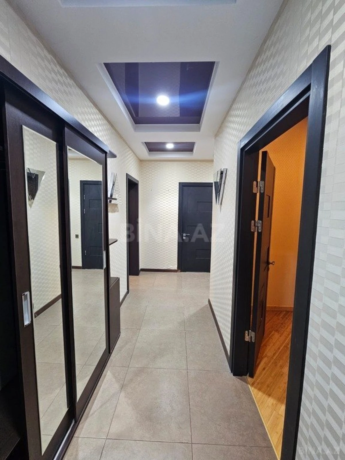 Satılır 4 otaqlı mənzil 110 m²