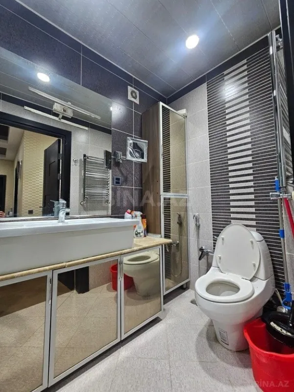 Satılır 4 otaqlı mənzil 110 m²