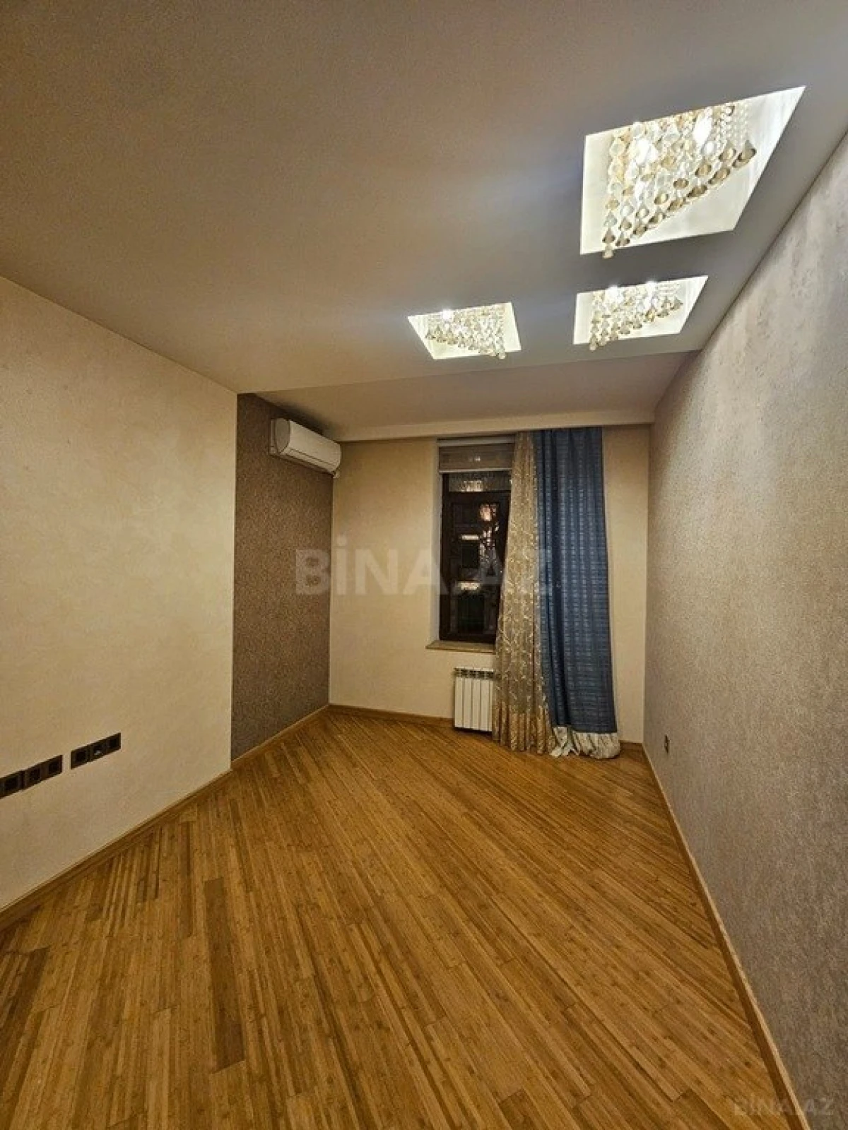 Satılır 4 otaqlı mənzil 110 m²