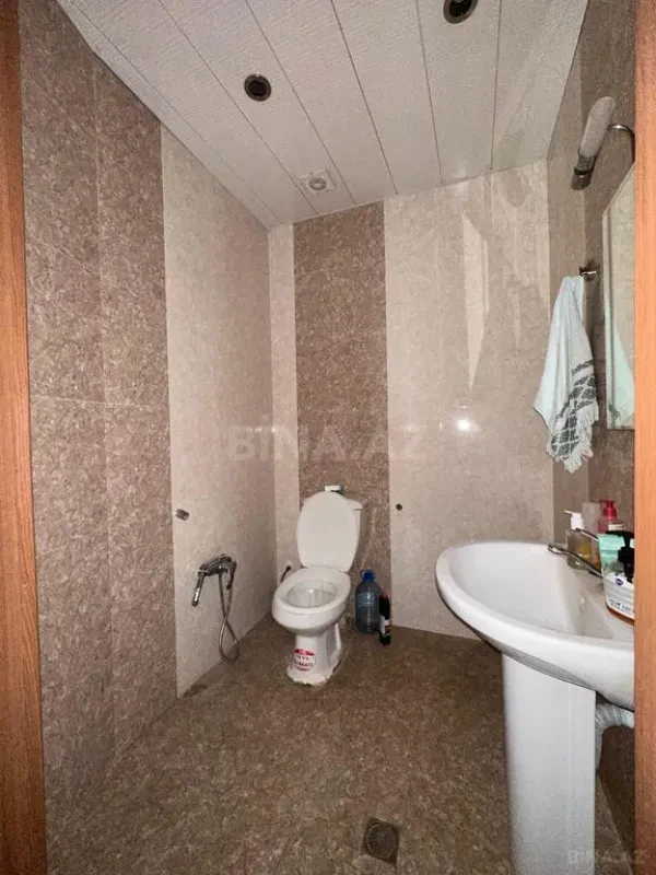 Satılır 3 otaqlı mənzil 130 m²