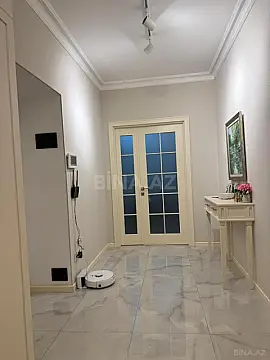 Satılır 2 otaqlı mənzil 98 m²