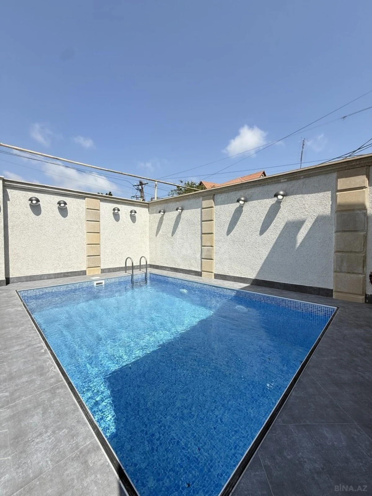 Satılır 4 otaqlı həyət evi 140 m²