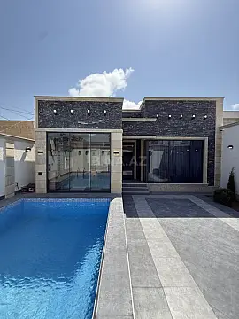 Satılır 4 otaqlı həyət evi 140 m²