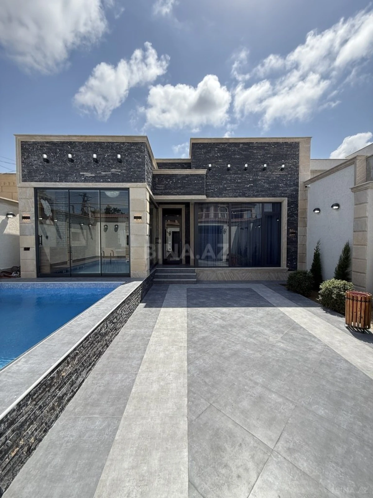 Satılır 4 otaqlı həyət evi 140 m²