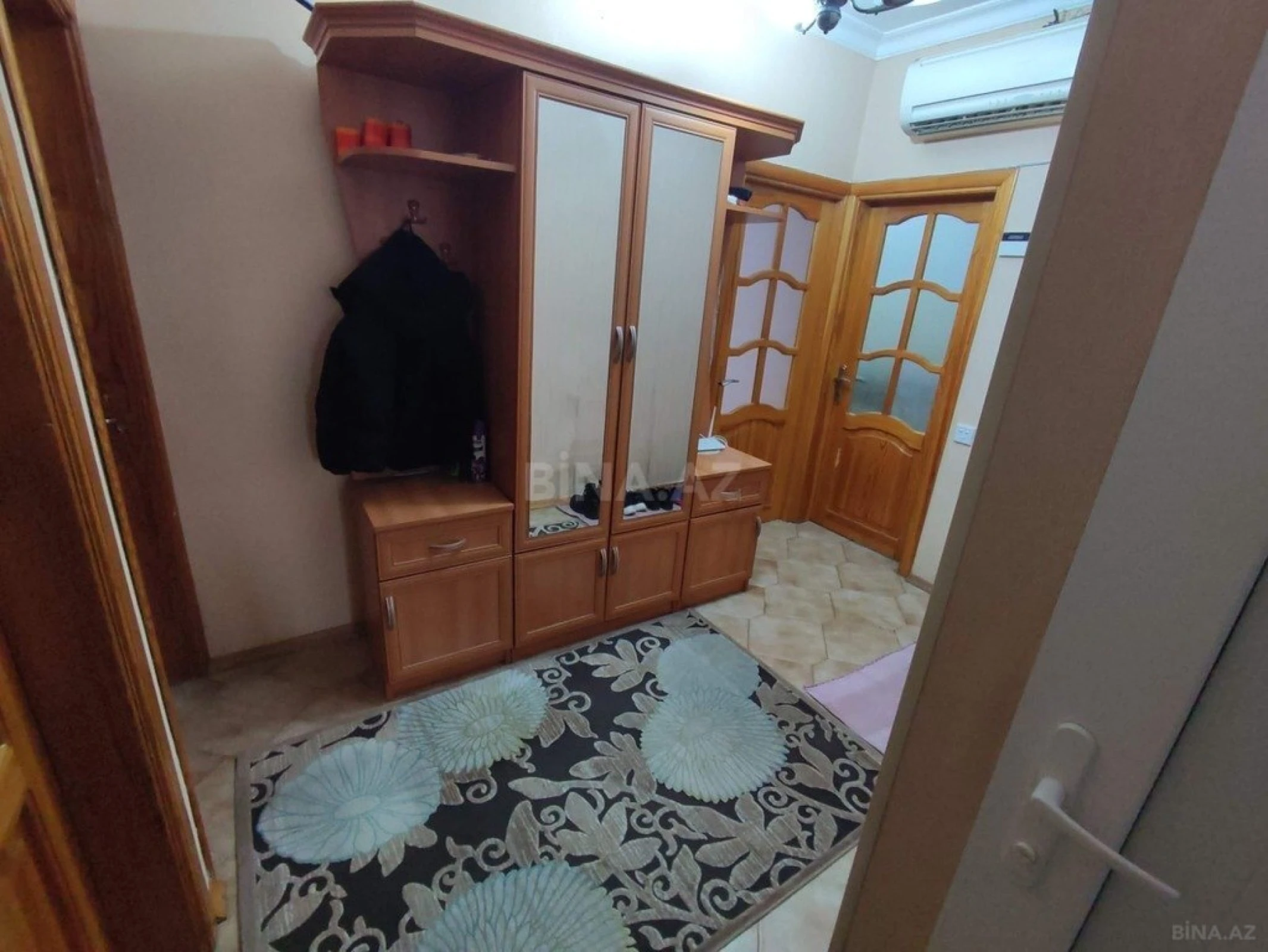 Satılır 4 otaqlı mənzil 105 m²
