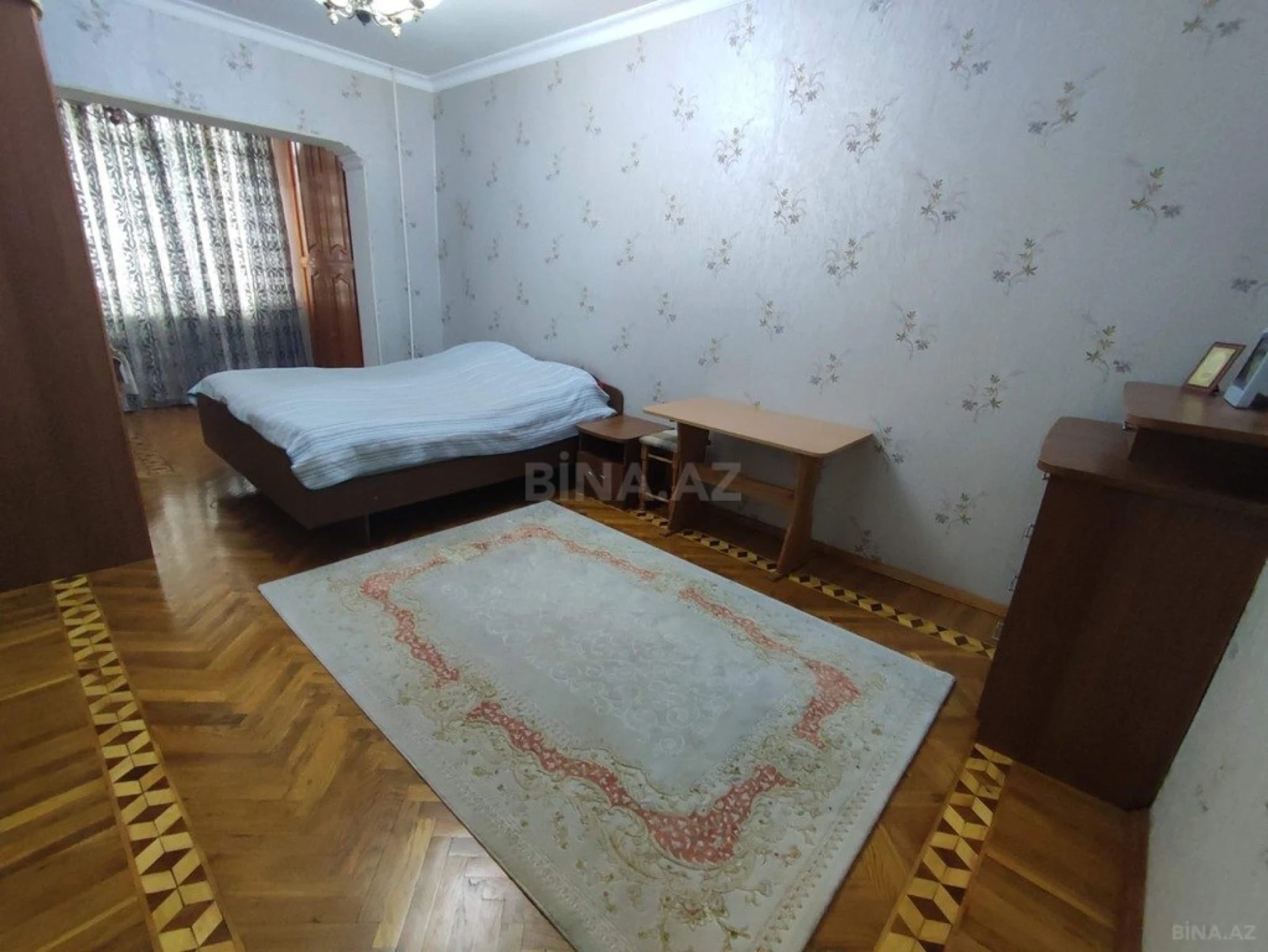 Satılır 4 otaqlı mənzil 105 m²