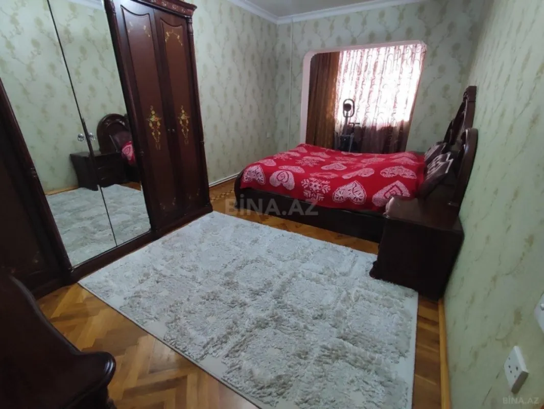 Satılır 4 otaqlı mənzil 105 m²