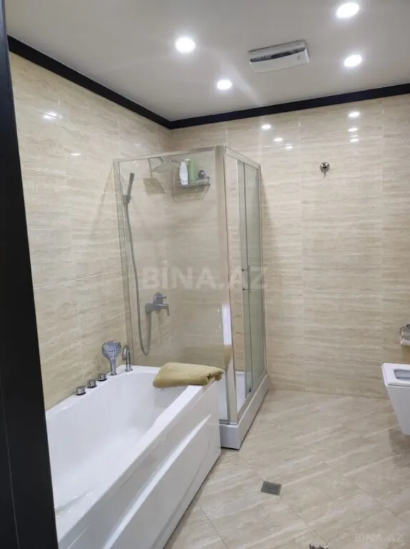 Kirayə verilir 3 otaqlı mənzil 124 m²