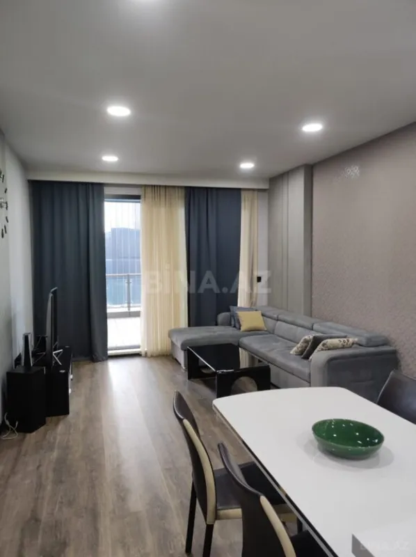 Kirayə verilir 3 otaqlı mənzil 124 m²
