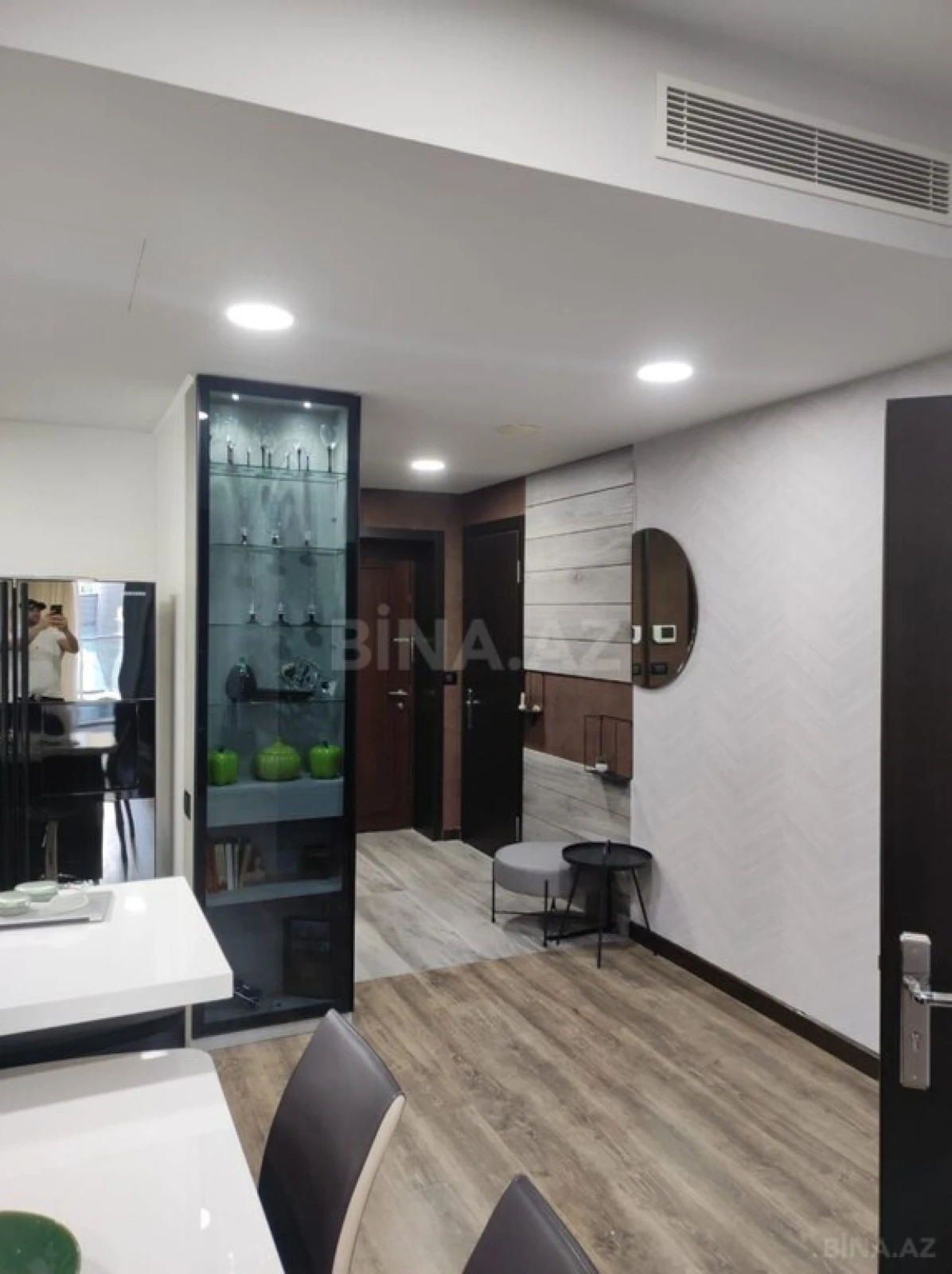Kirayə verilir 3 otaqlı mənzil 124 m²