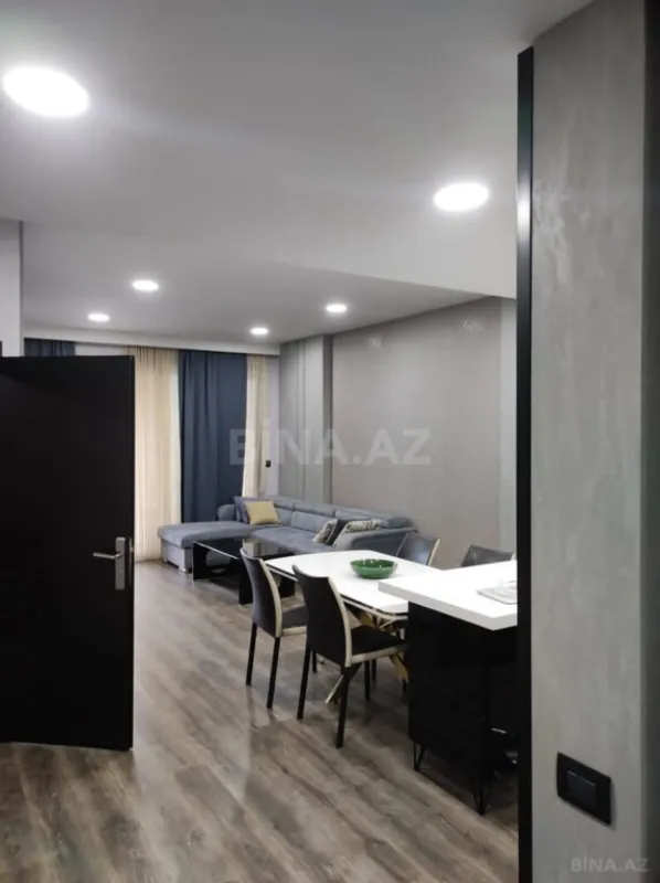 Kirayə verilir 3 otaqlı mənzil 124 m²