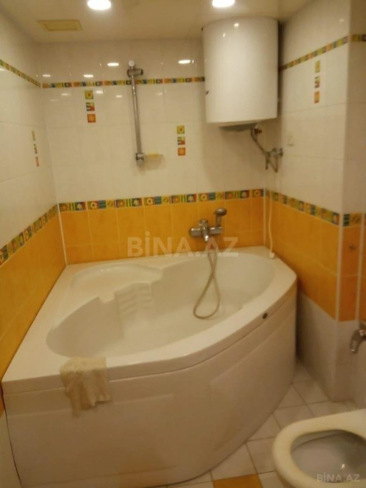 Kirayə verilir 4 otaqlı mənzil 100 m²