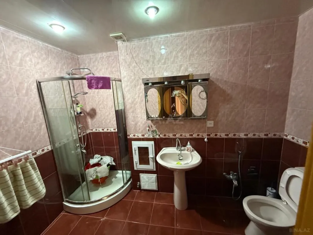 Satılır 4 otaqlı mənzil 140 m²