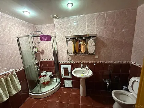 Satılır 4 otaqlı mənzil 140 m²