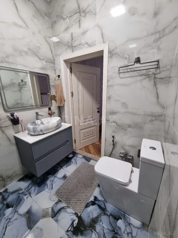 Satılır 5 otaqlı həyət evi 230 m²