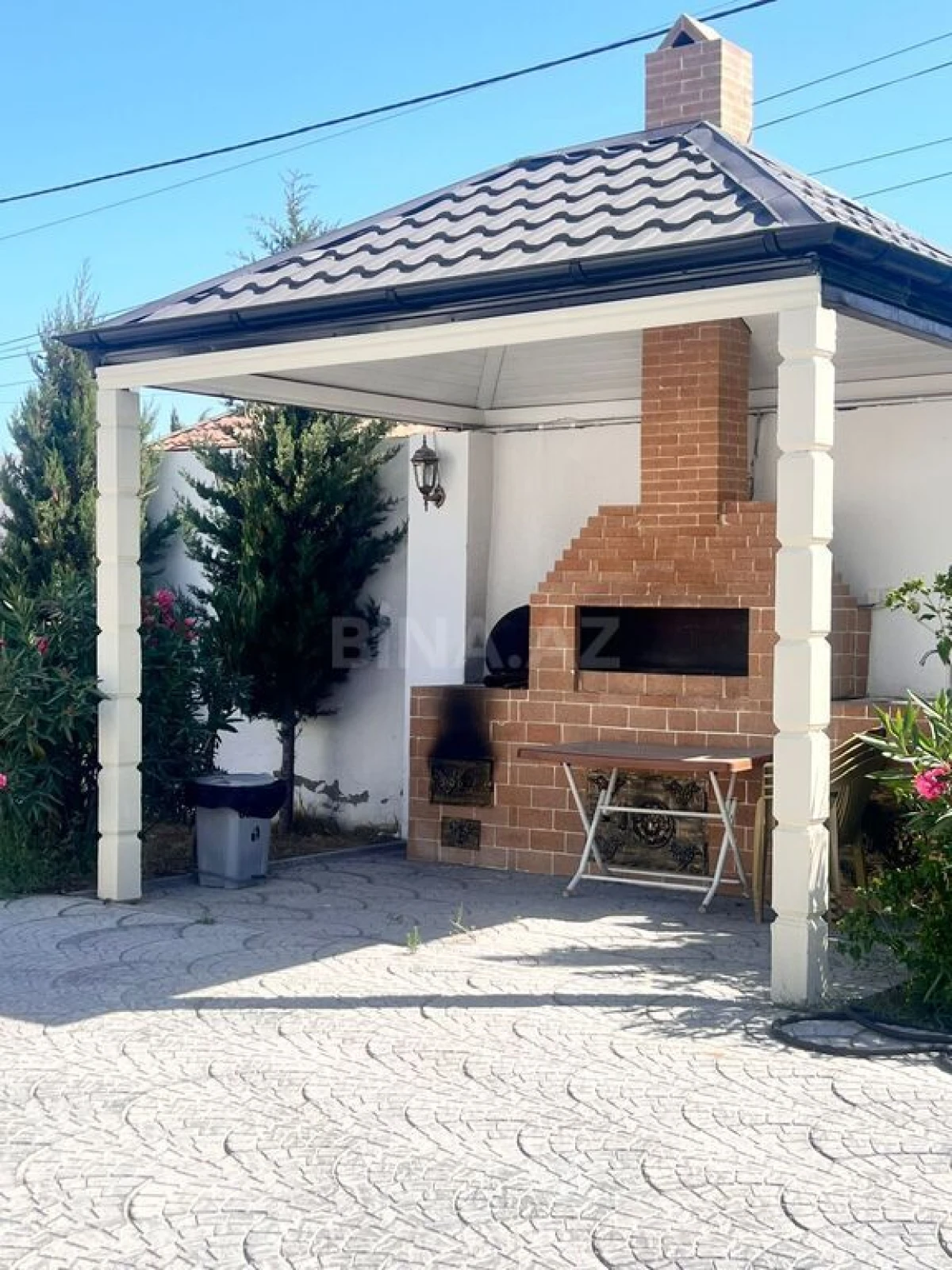 Satılır 5 otaqlı həyət evi 230 m²
