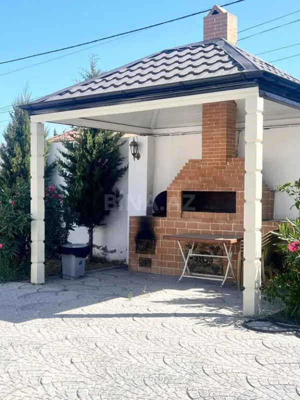 Satılır 5 otaqlı həyət evi 230 m²