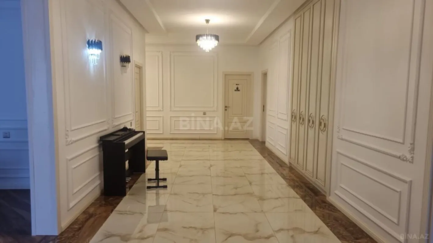 Satılır 5 otaqlı həyət evi 230 m²
