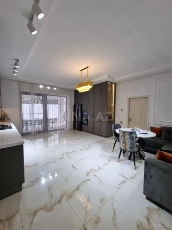 Satılır 5 otaqlı həyət evi 230 m²