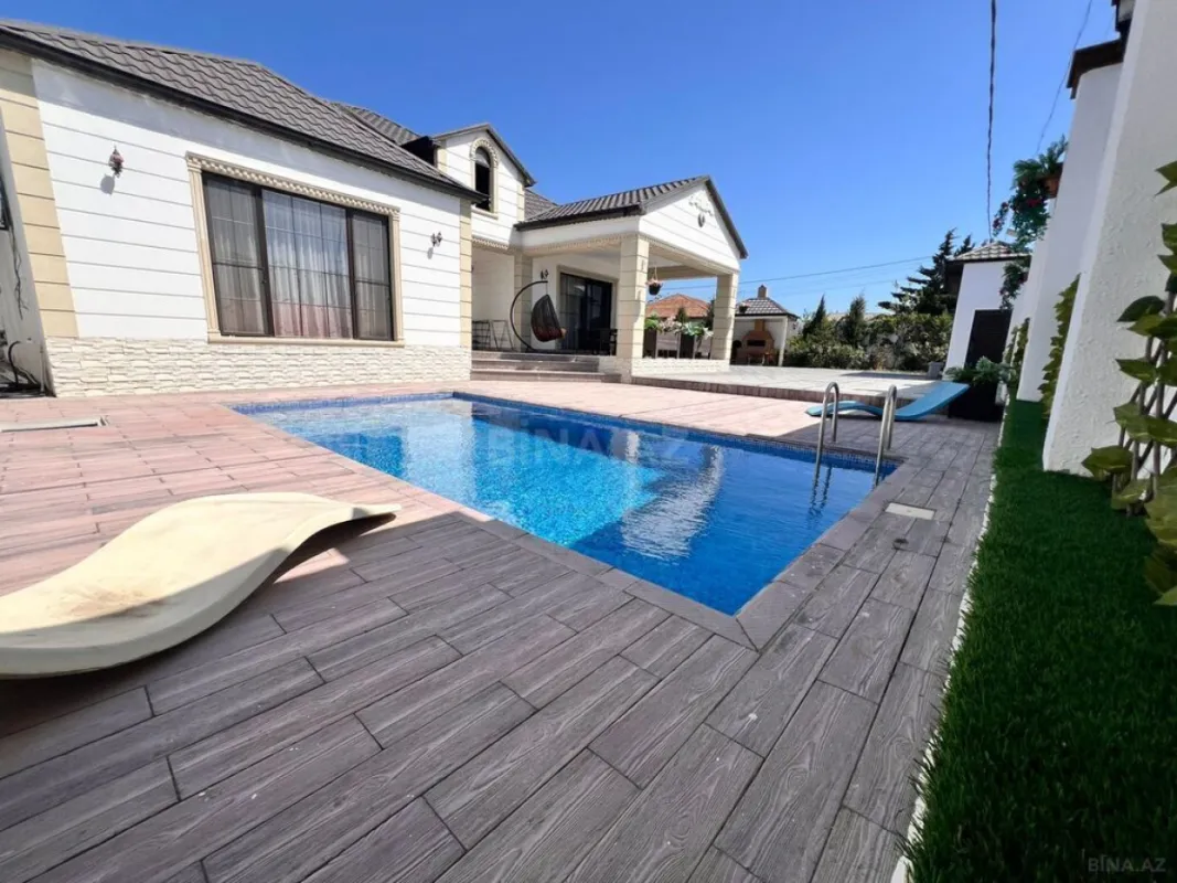 Satılır 5 otaqlı həyət evi 230 m²