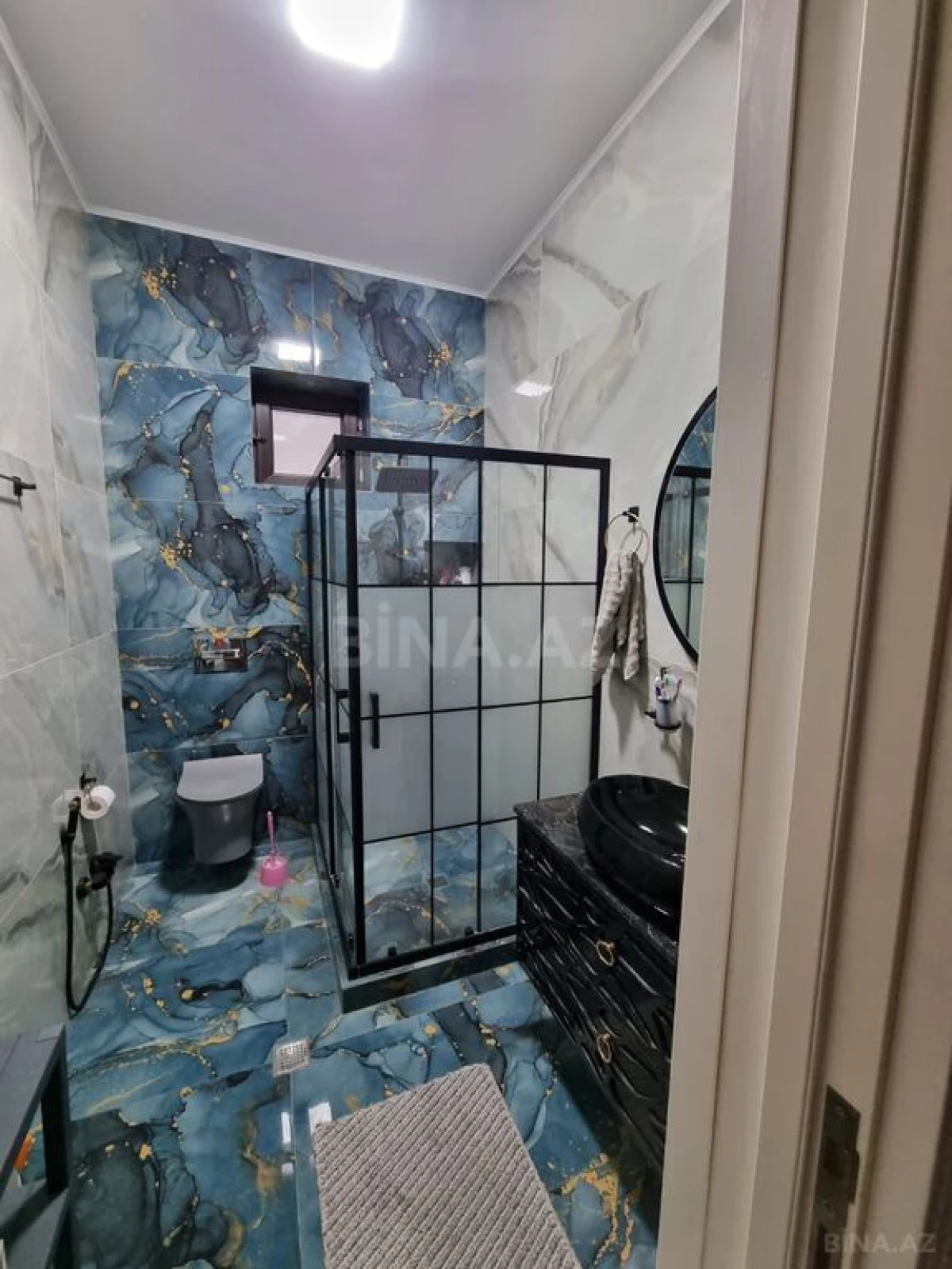 Satılır 5 otaqlı həyət evi 230 m²