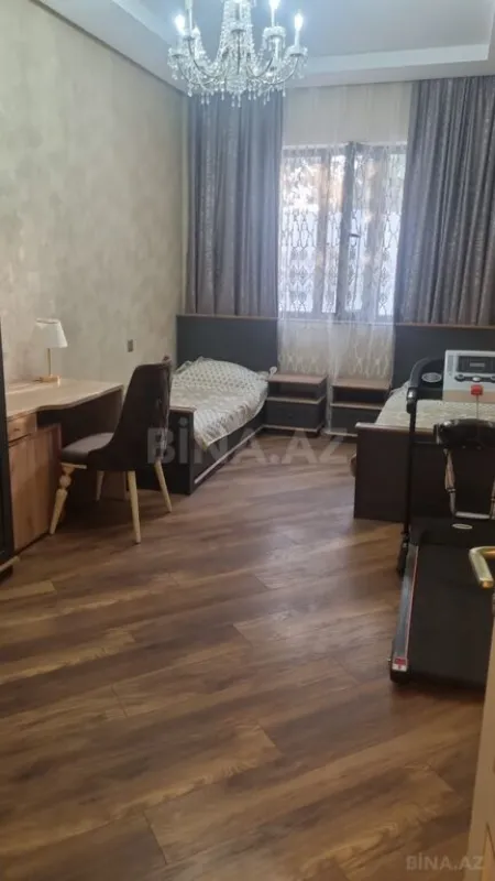 Satılır 5 otaqlı həyət evi 230 m²