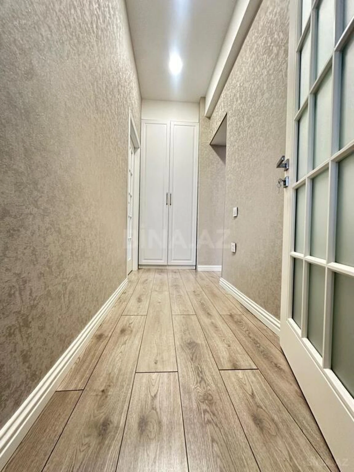 Satılır 3 otaqlı mənzil 130 m²