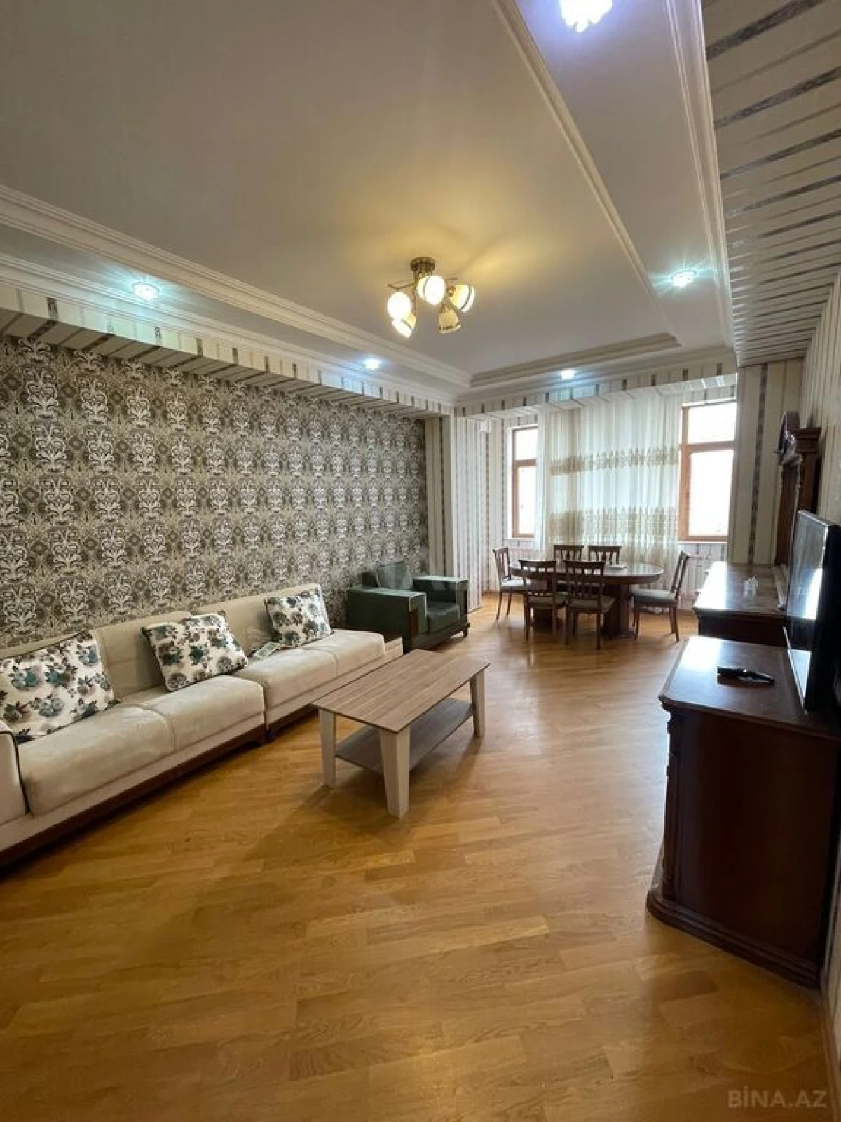 Kirayə verilir 2 otaqlı mənzil 100 m²