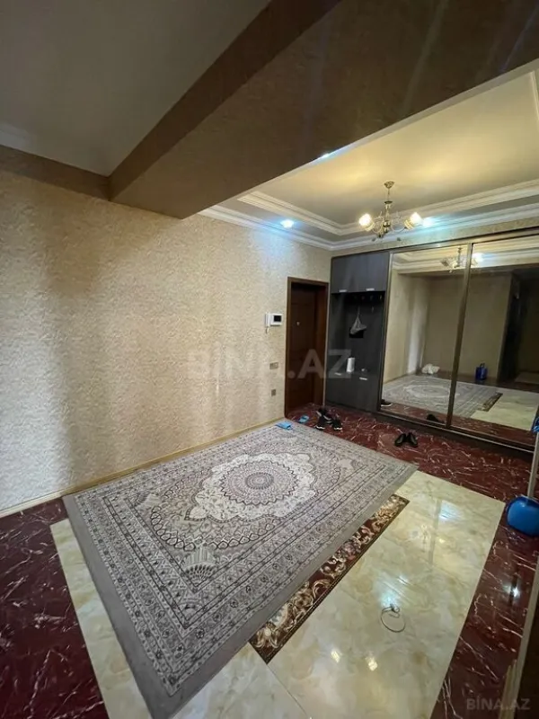 Kirayə verilir 2 otaqlı mənzil 100 m²